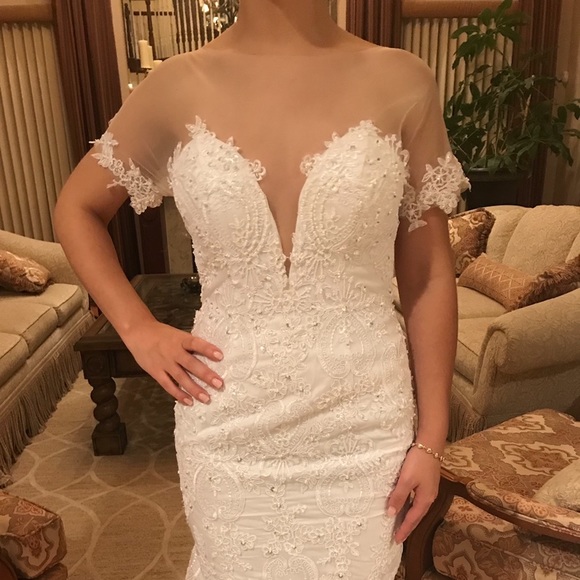 Wedding gown brand new - Picture 2 of 12
